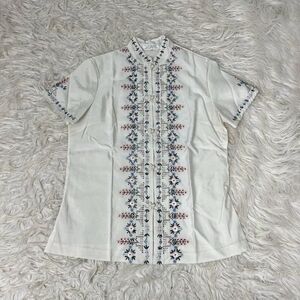 Vintage 70s White Floral Hand Embroidered Silk Ladies Blouse Button Front Small